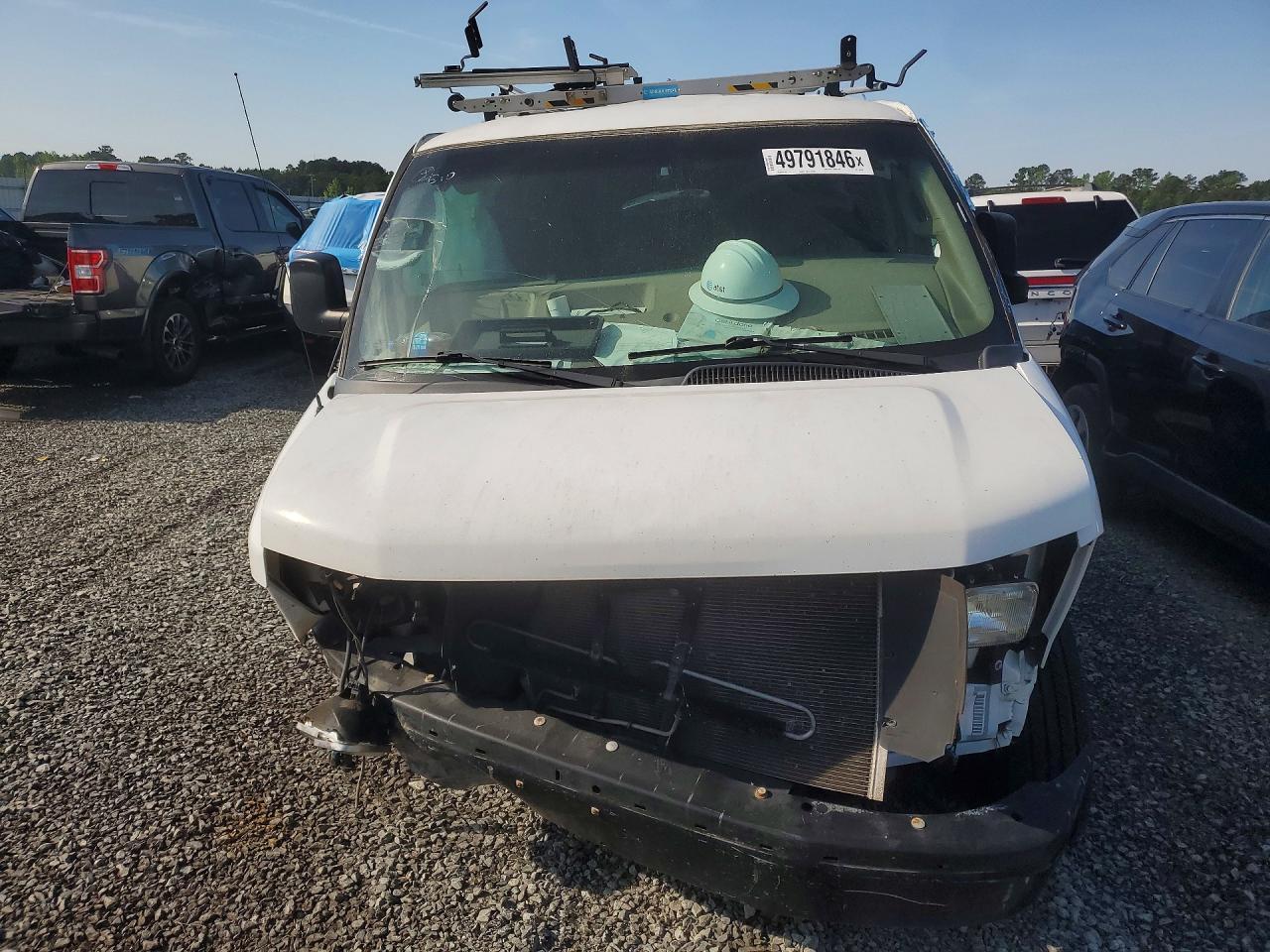2017 Chevrolet Express G2500 - Фото 5