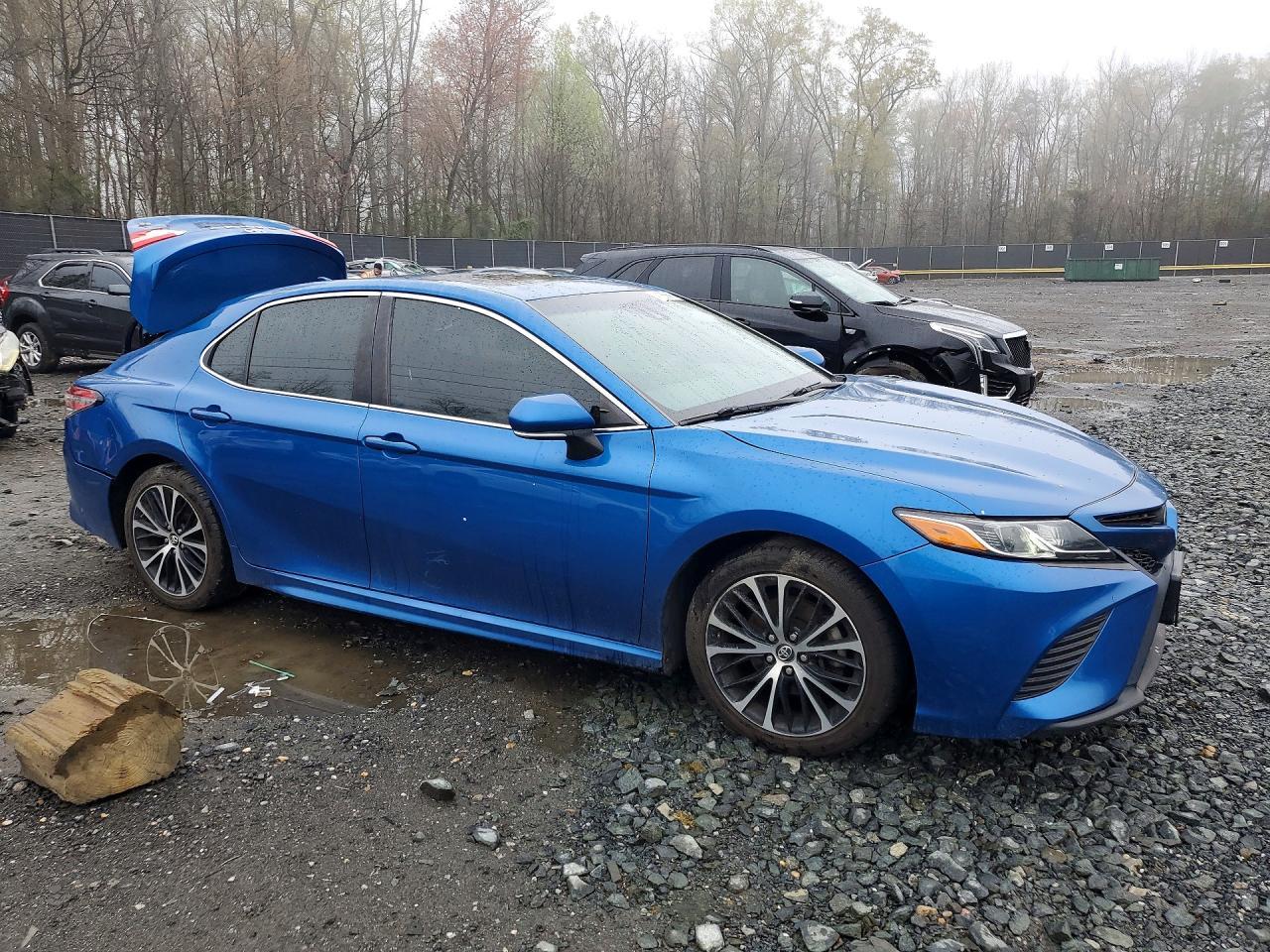2018 Toyota Camry Se - Image 4