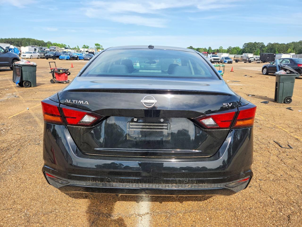 2023 Nissan Altima Sv - Image 6