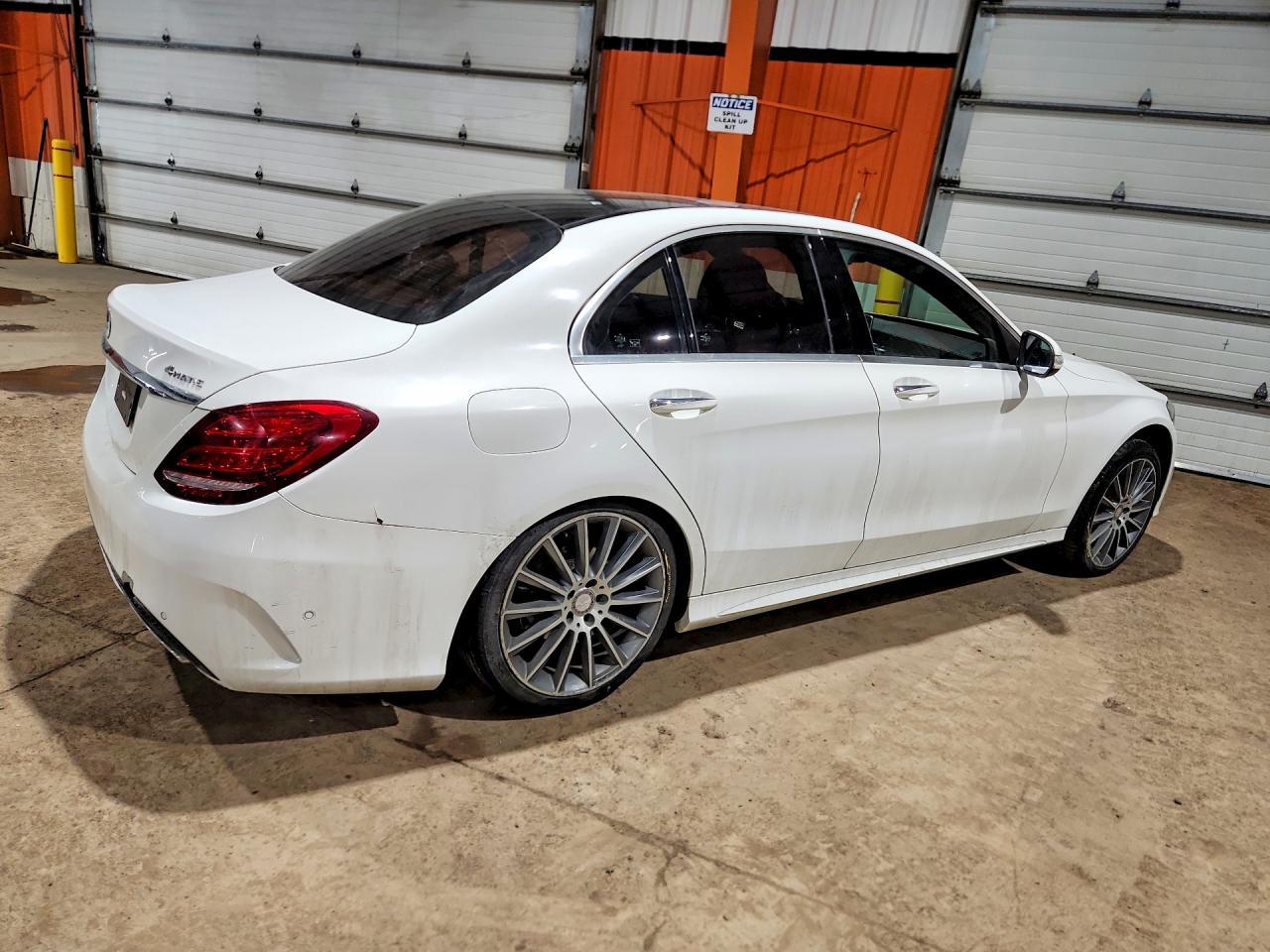 2015 Mercedes Benz C 400 4Matic - Image 3