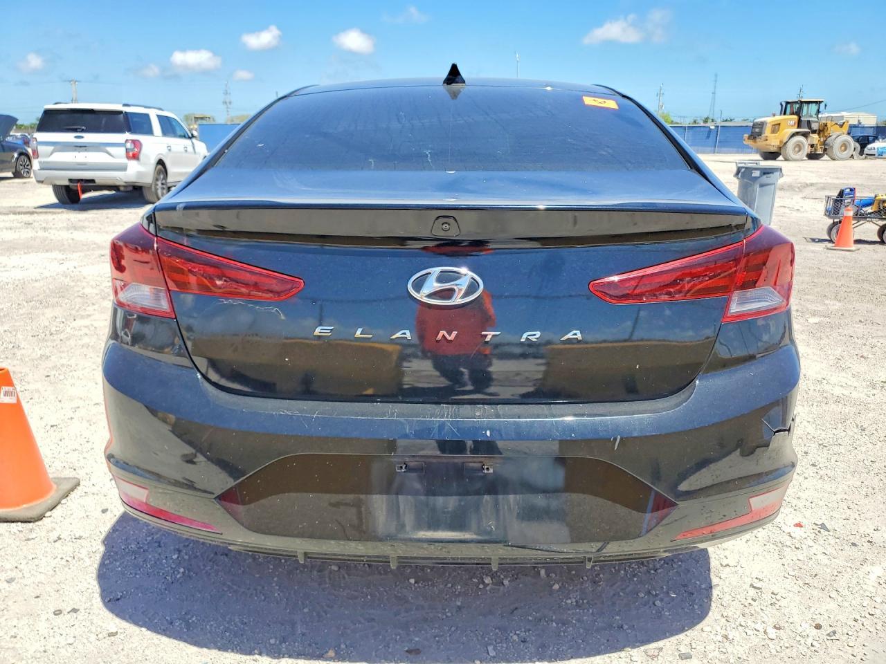 2019 Hyundai Elantra Value Edition - Фото 6