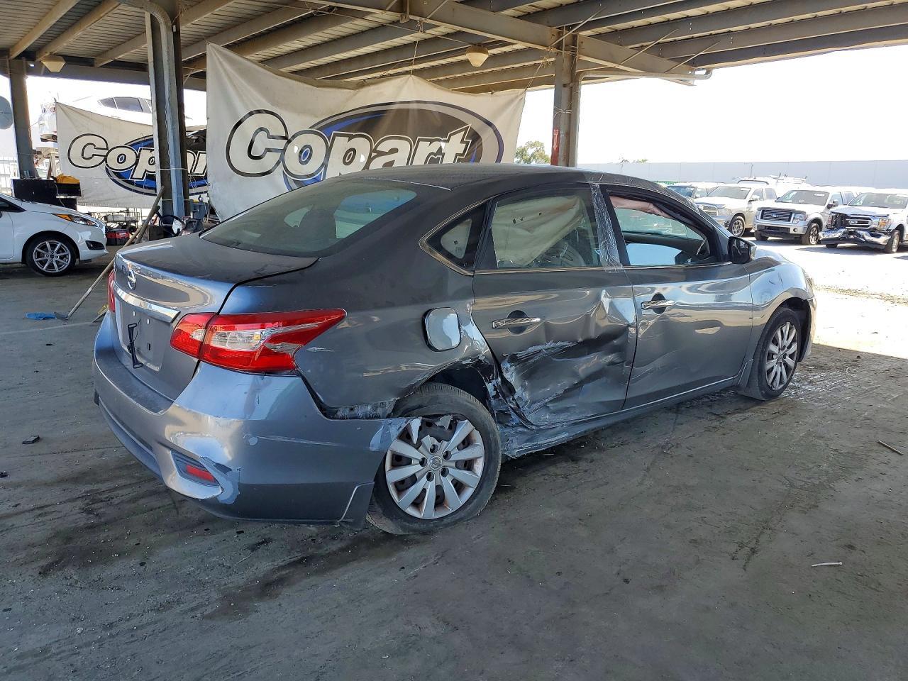 2016 Nissan Sentra S - Image 3