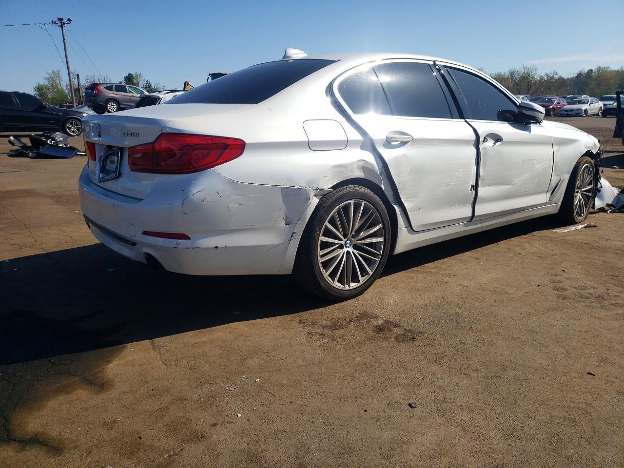 2018 BMW 530 Xi - Image 3