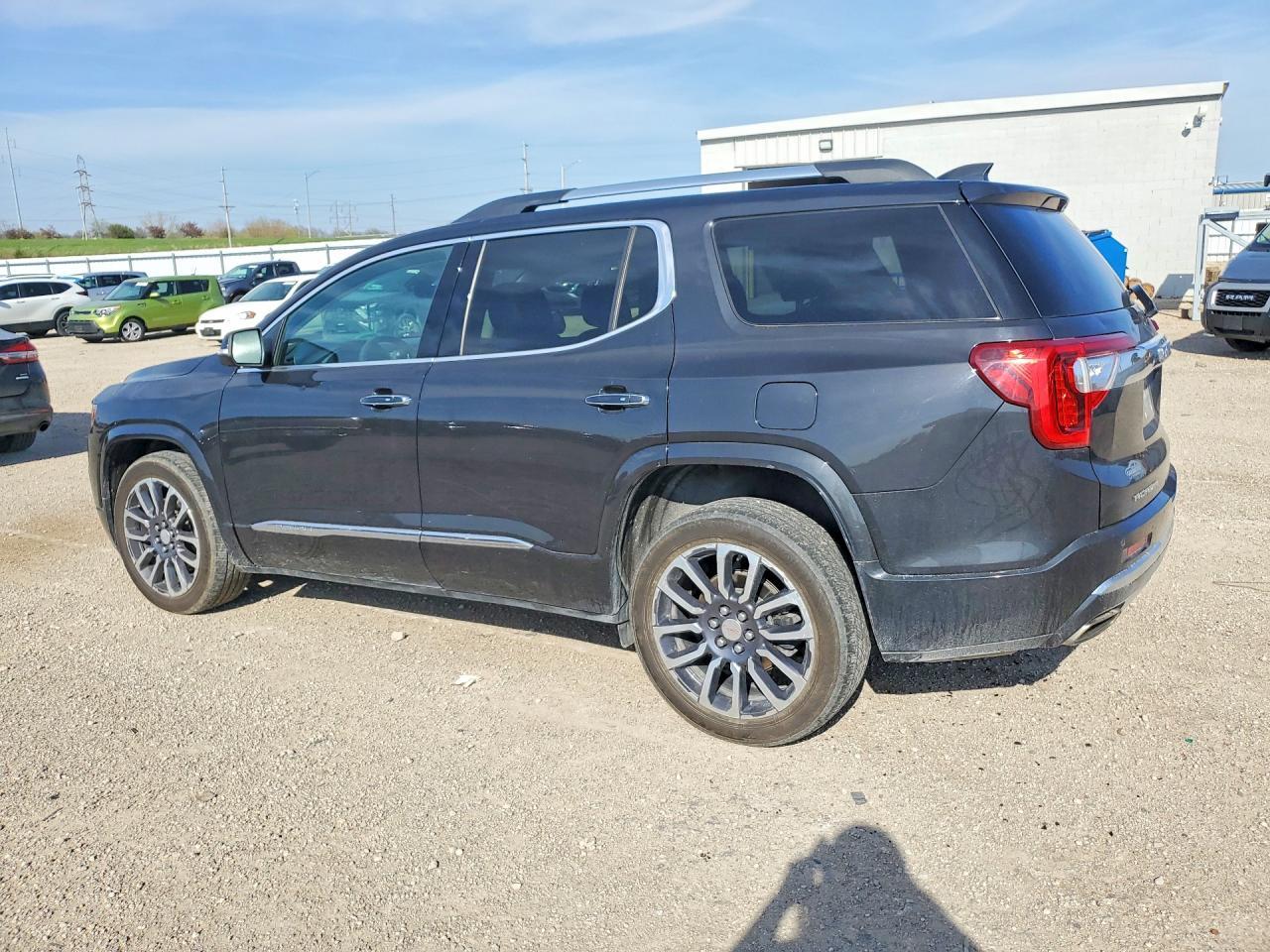 2020 GMC Acadia Denali - Фото 2
