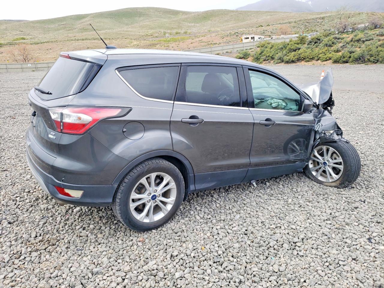 2017 Ford Escape Se - Фото 3