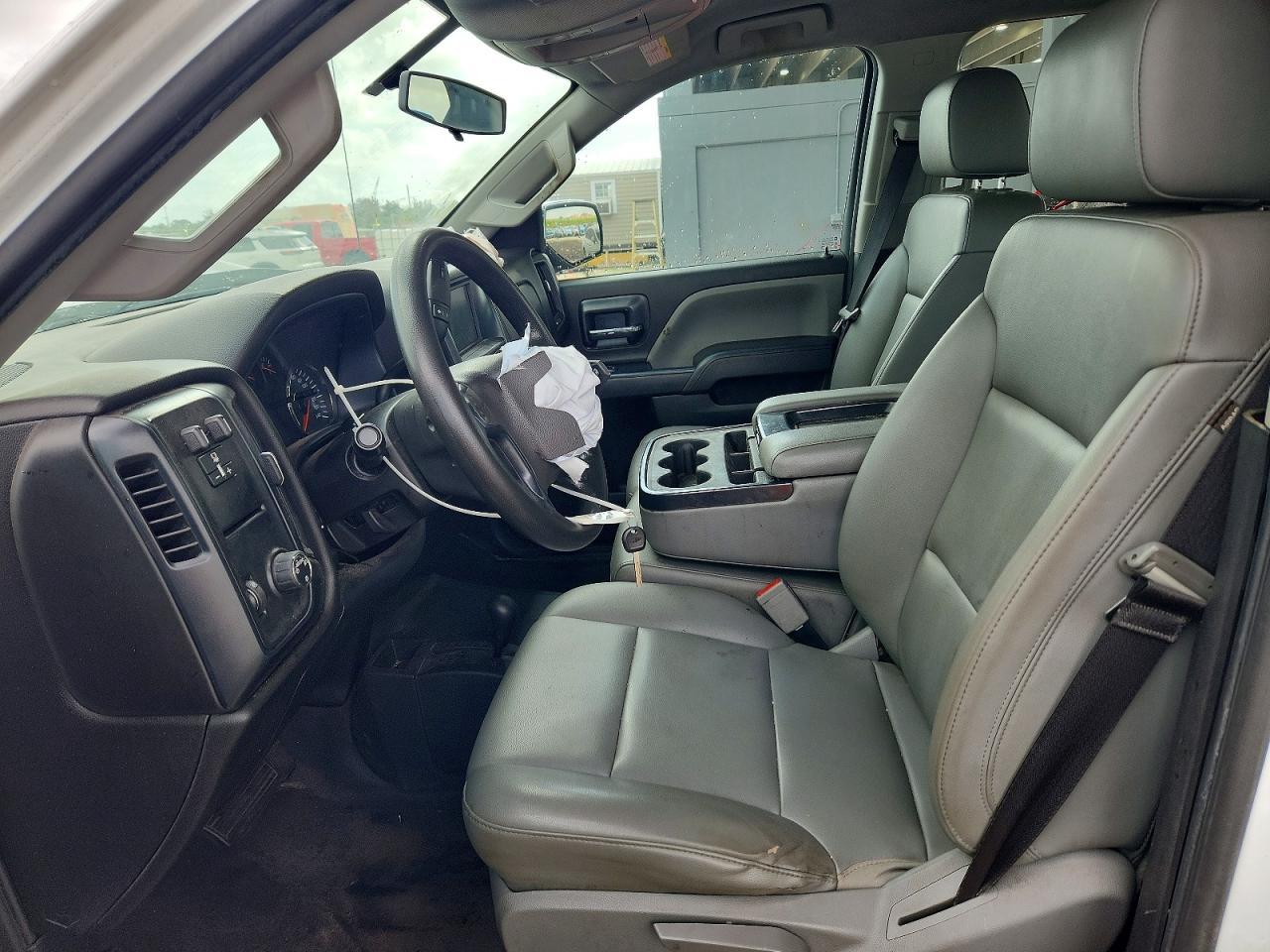 2018 Chevrolet Silverado K2500 Heavy Duty - Image 7