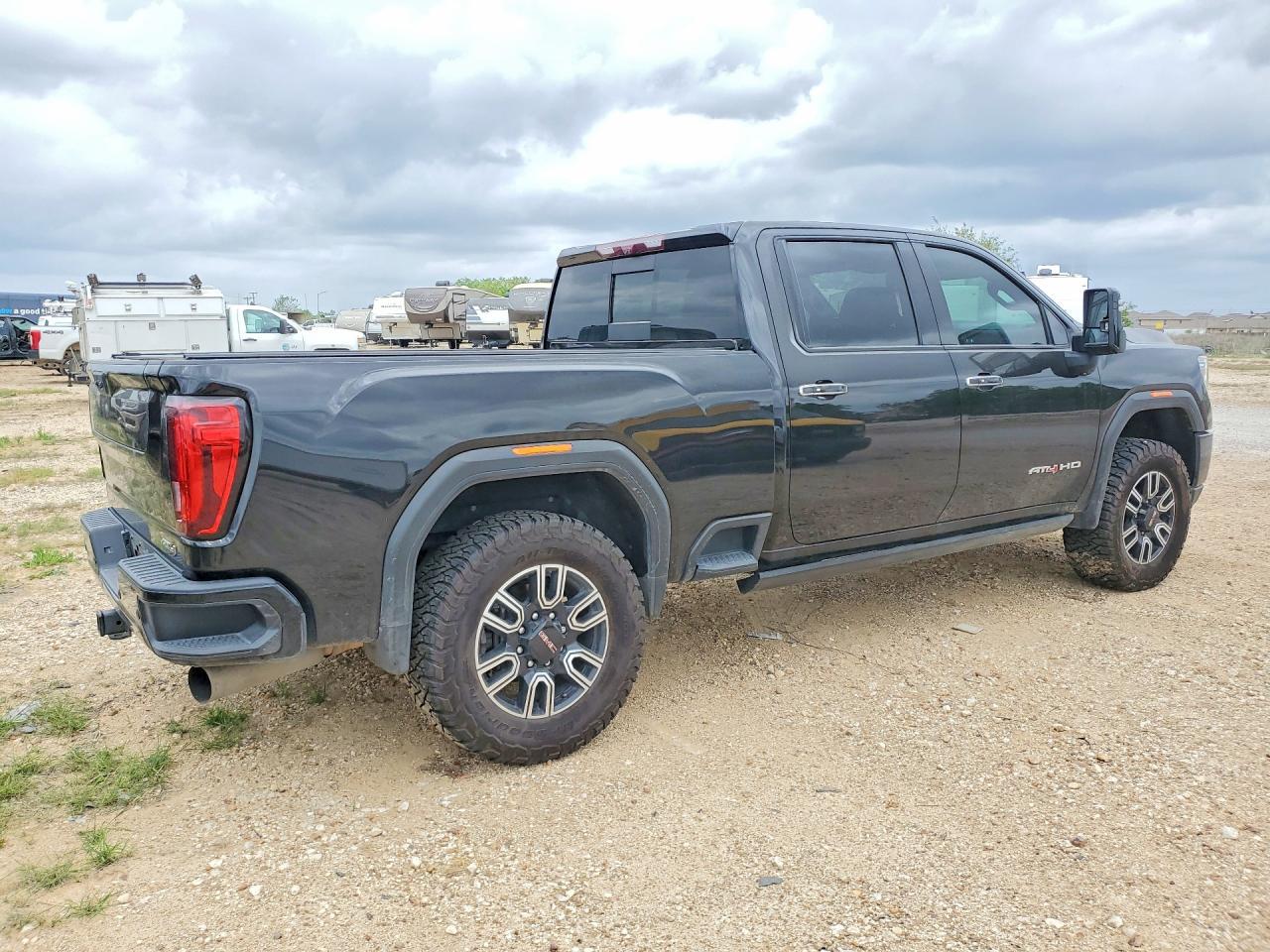 2022 GMC Sierra K2500 At4 - Image 3
