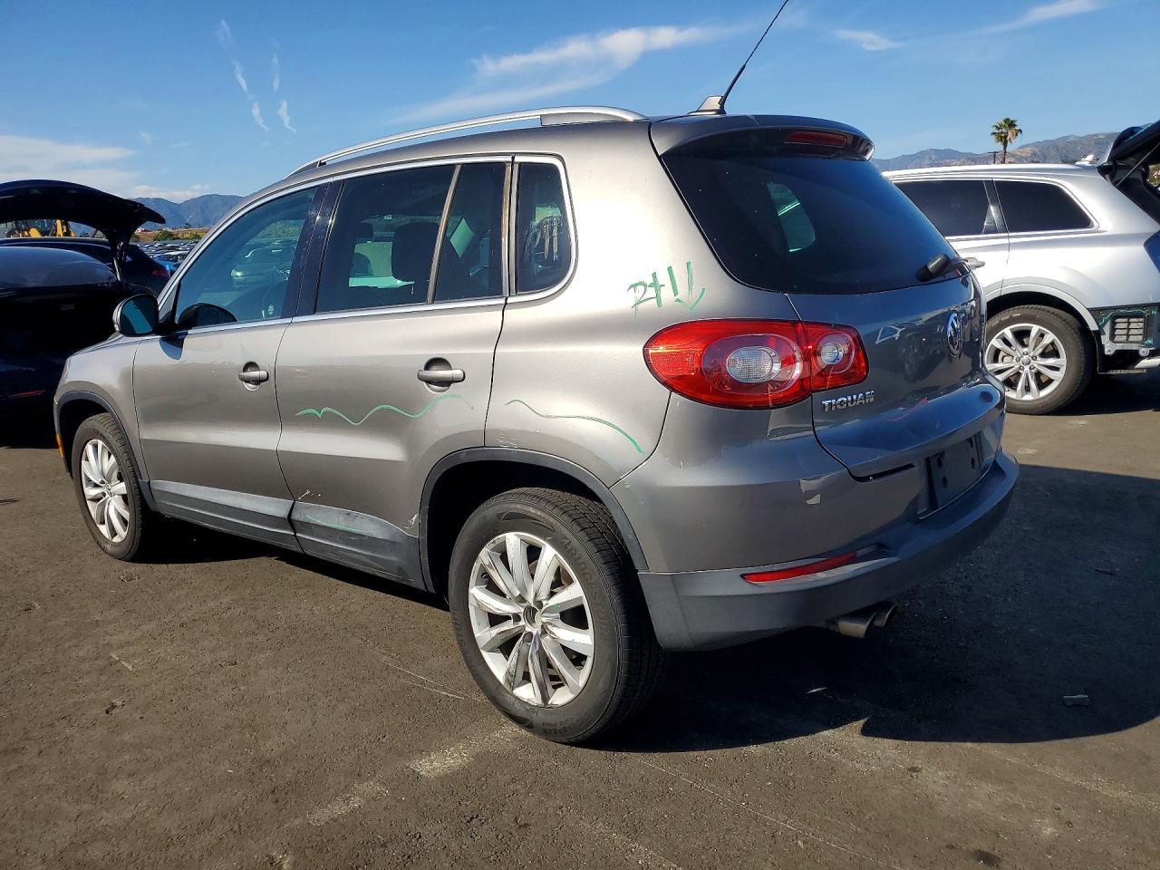 2011 Volkswagen Tiguan S - Image 2