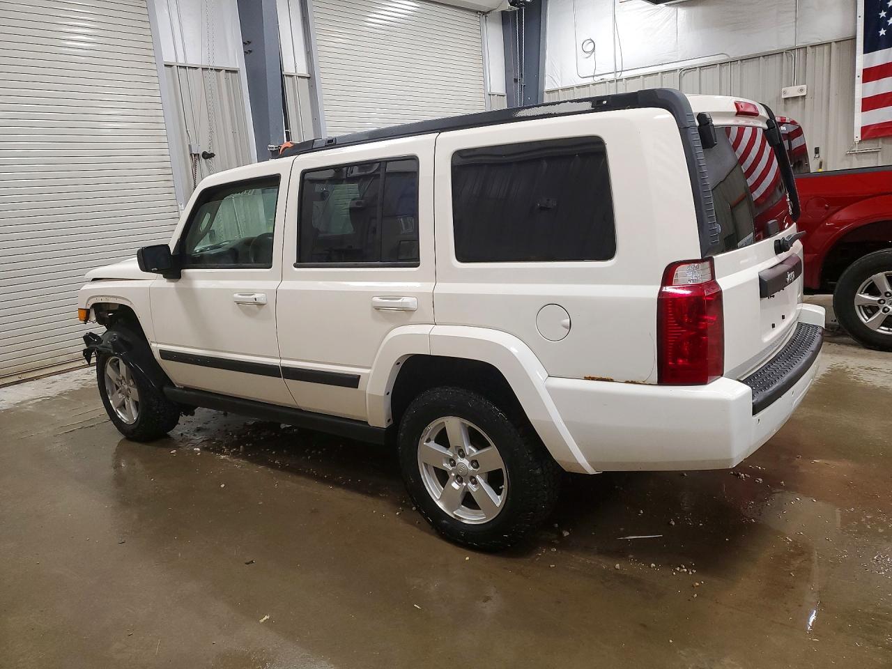 2007 Jeep Commander - Image 2