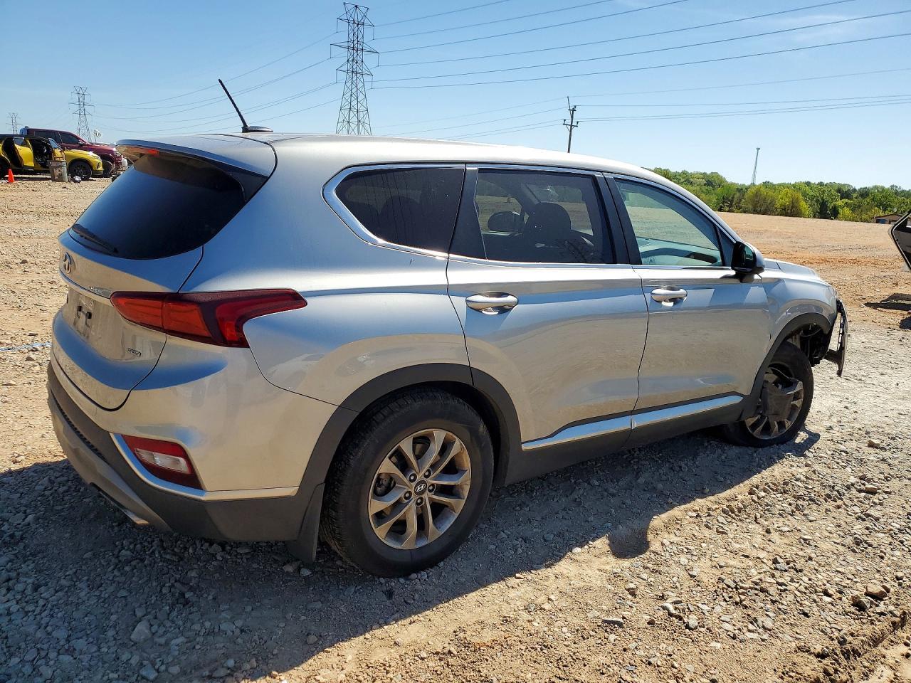 2020 Hyundai Santa Fe Se - Image 3