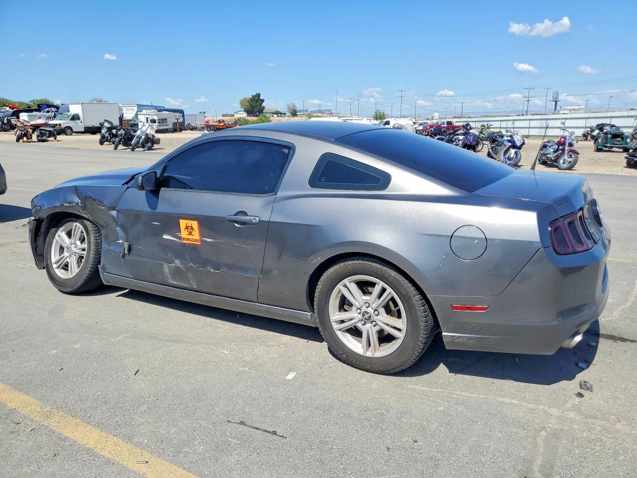 2014 Ford Mustang - Фото 2