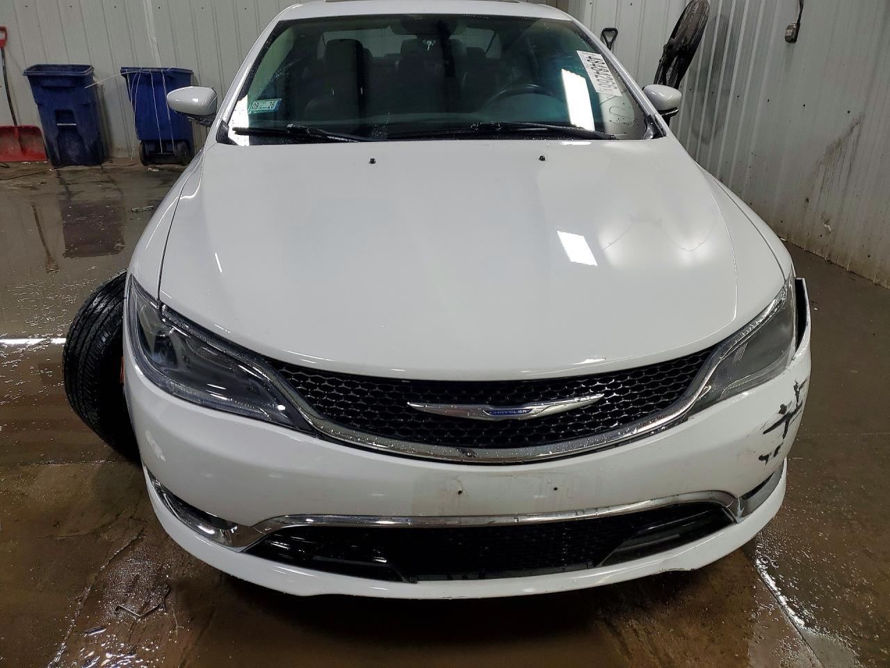 2015 Chrysler 200 C - Image 5