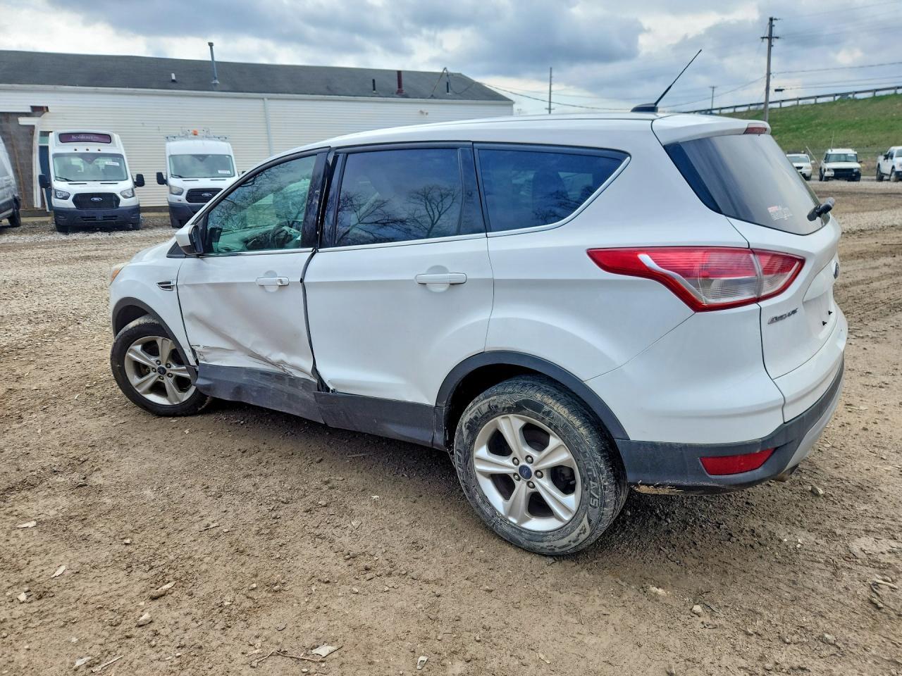 2015 Ford Escape - Фото 2