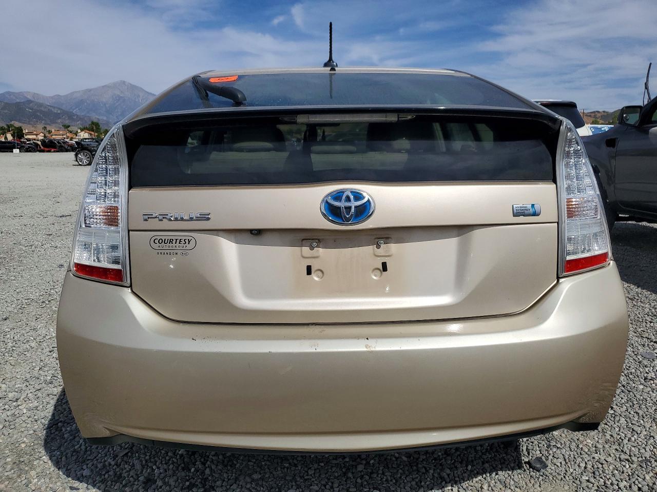 2010 Toyota Prius Iii - Фото 6