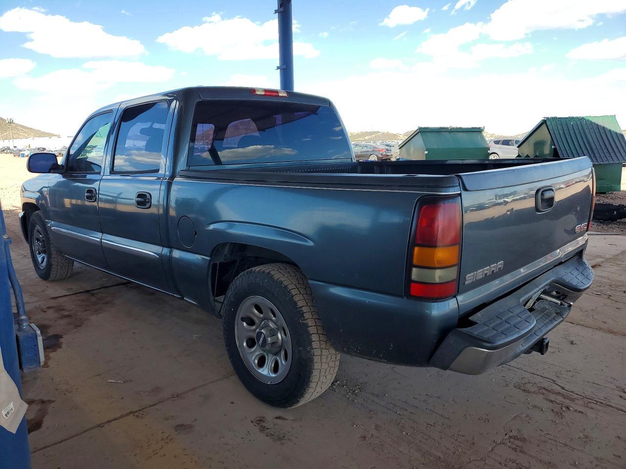 2006 GMC New Sierra C1500 - Фото 2