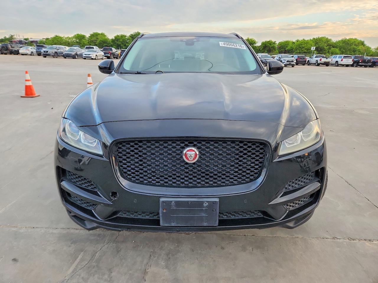 2018 Jaguar F-Pace Premium 25T - Фото 5
