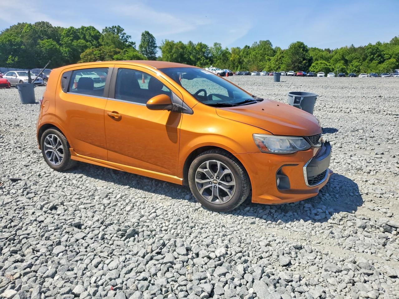 2017 Chevrolet Sonic Lt - Фото 4