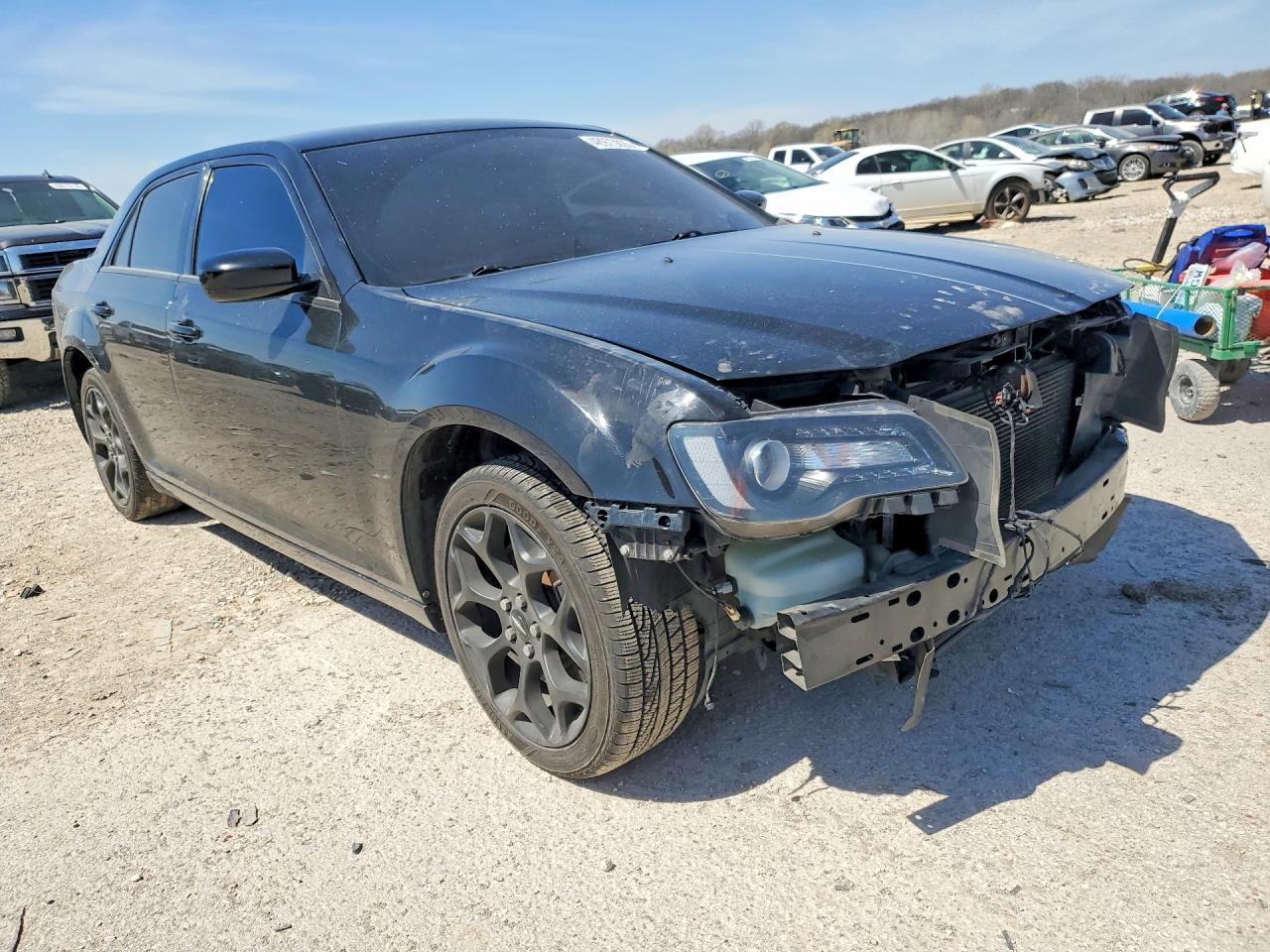 2016 Chrysler 300 S - Фото 4