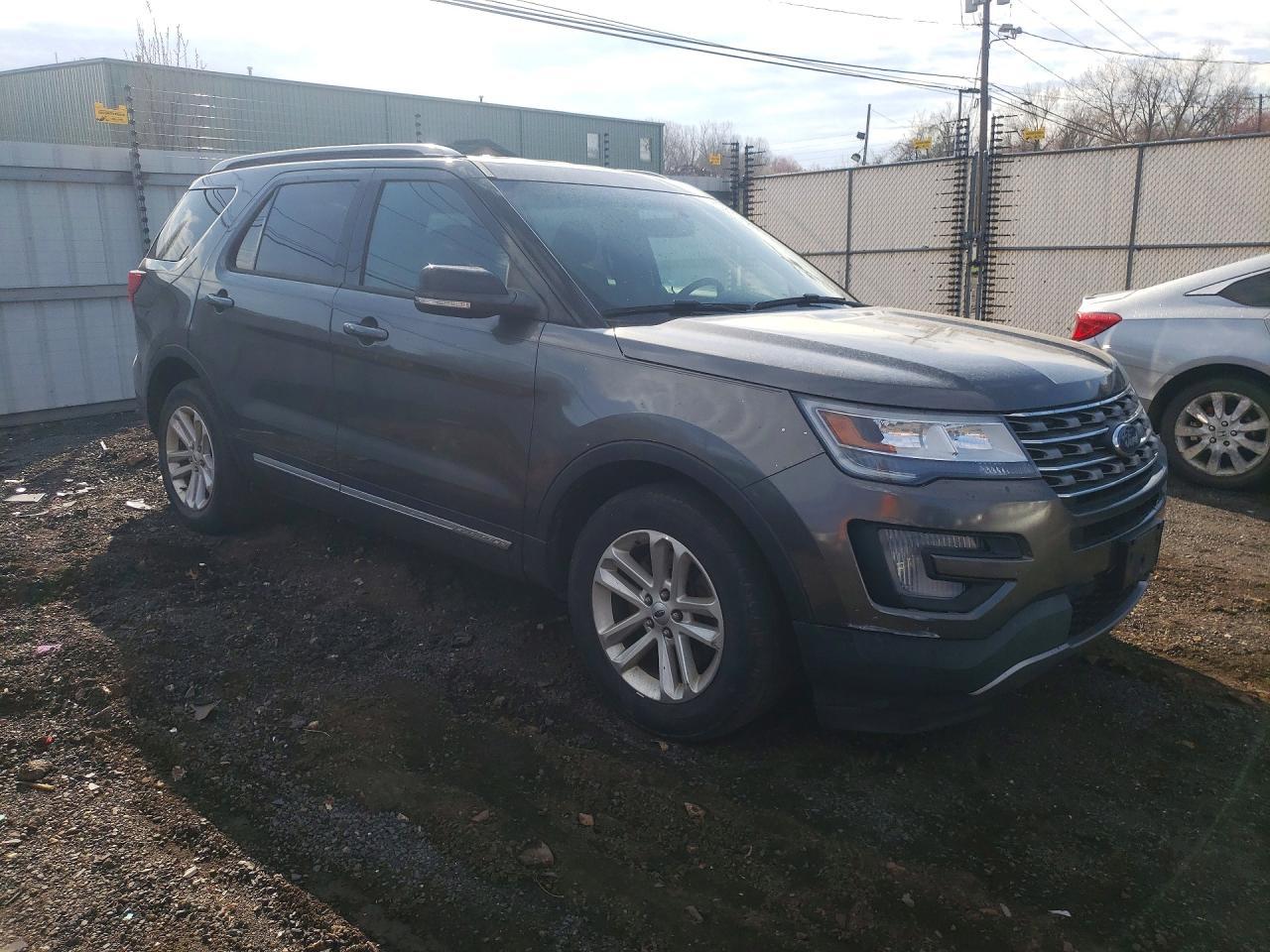 2016 Ford Explorer Xlt - Фото 4