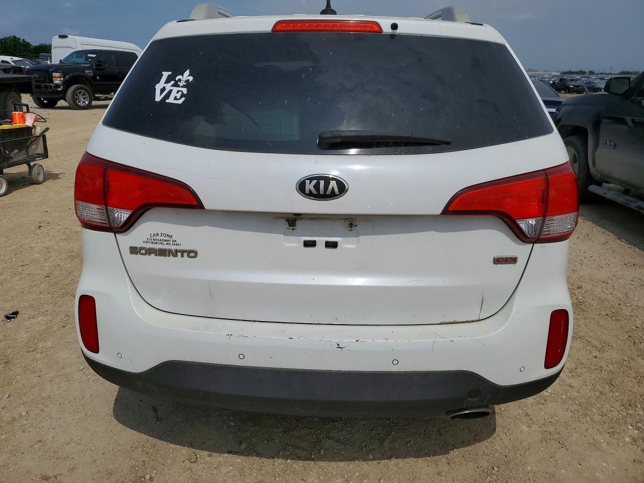 2015 Kia Sorento Lx - Image 6