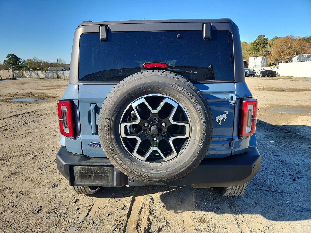 2024 Ford Bronco Outer Banks - Image 6