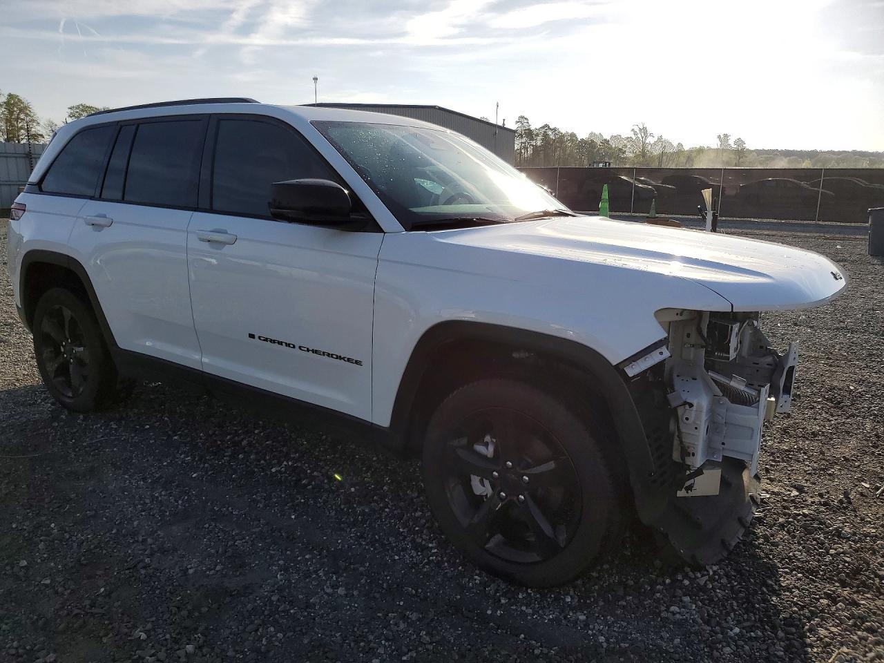 2025 Jeep Grand Cherokee Limited - Image 4