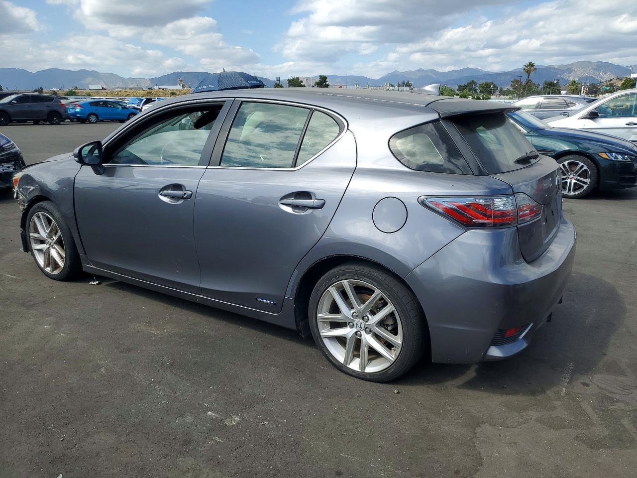 2014 Lexus Ct 200 - Image 2