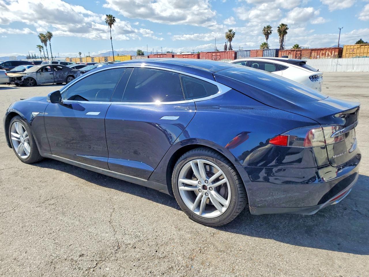 2013 Tesla Model S - Фото 2
