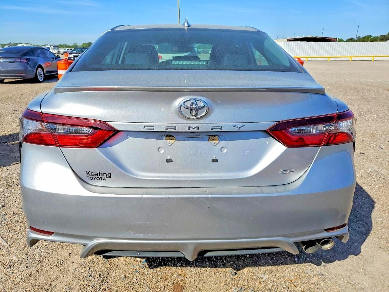 2023 Toyota Camry Se - Фото 6