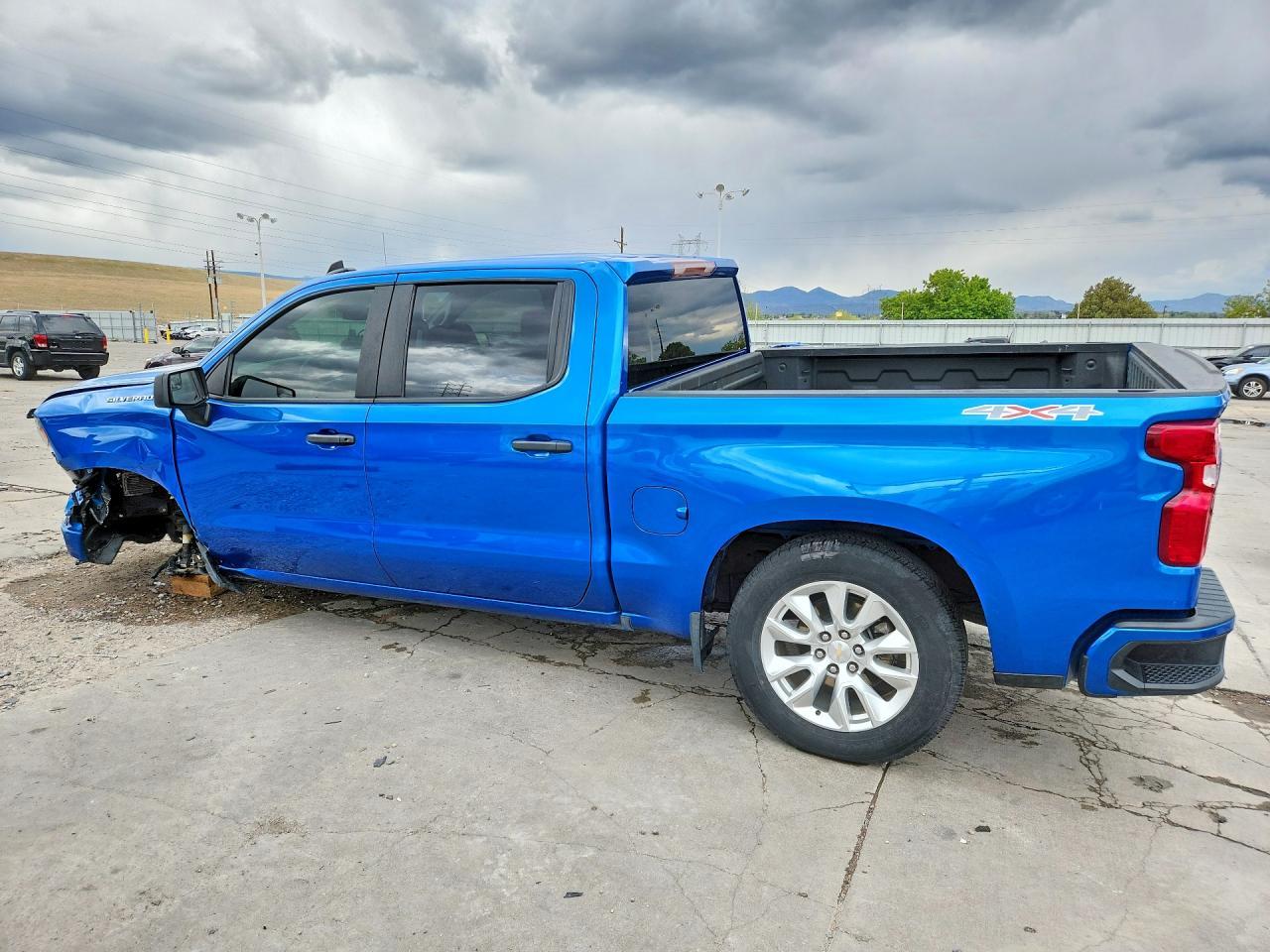 2024 Chevrolet Silverado K1500 Custom - Фото 2