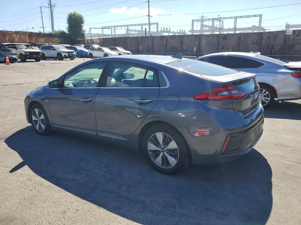 2018 Hyundai Ioniq Limited - Фото 2