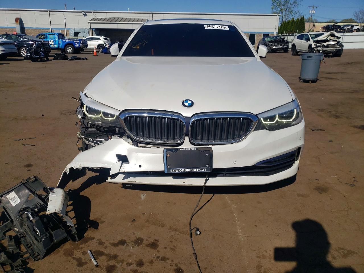 2018 BMW 530 Xi - Image 5