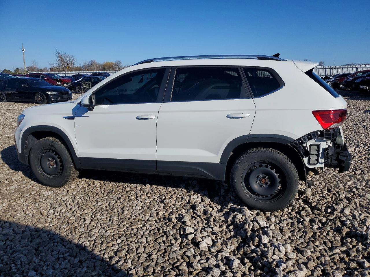 2023 Volkswagen Taos Sel - Фото 2