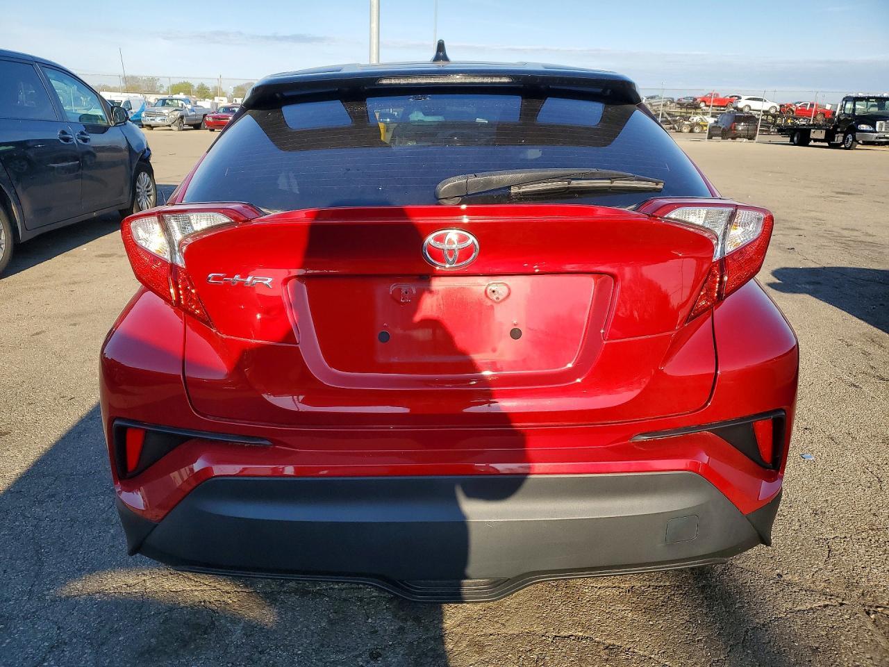 2020 Toyota C-Hr Xle - Image 6