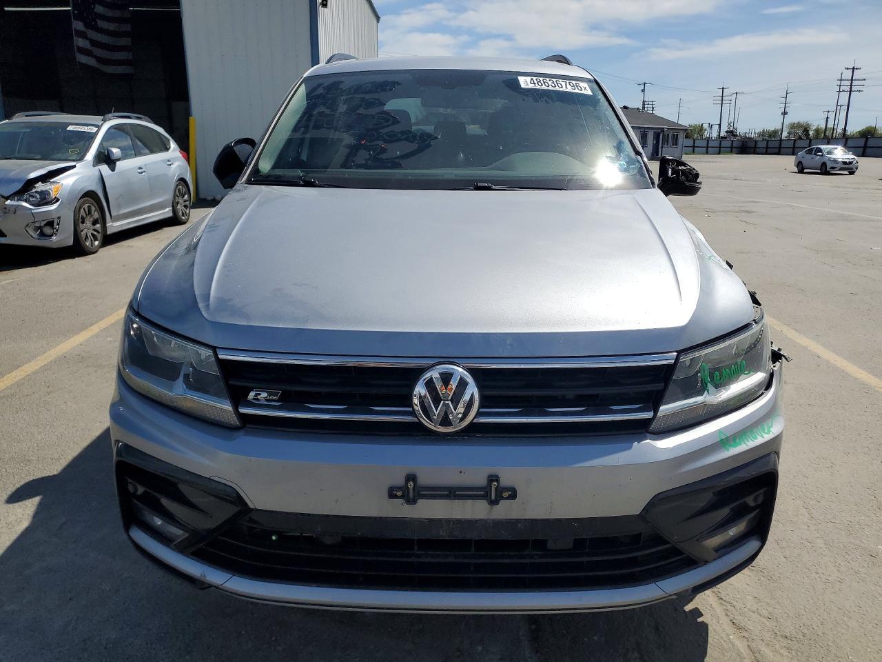2020 Volkswagen Tiguan Se - Фото 5