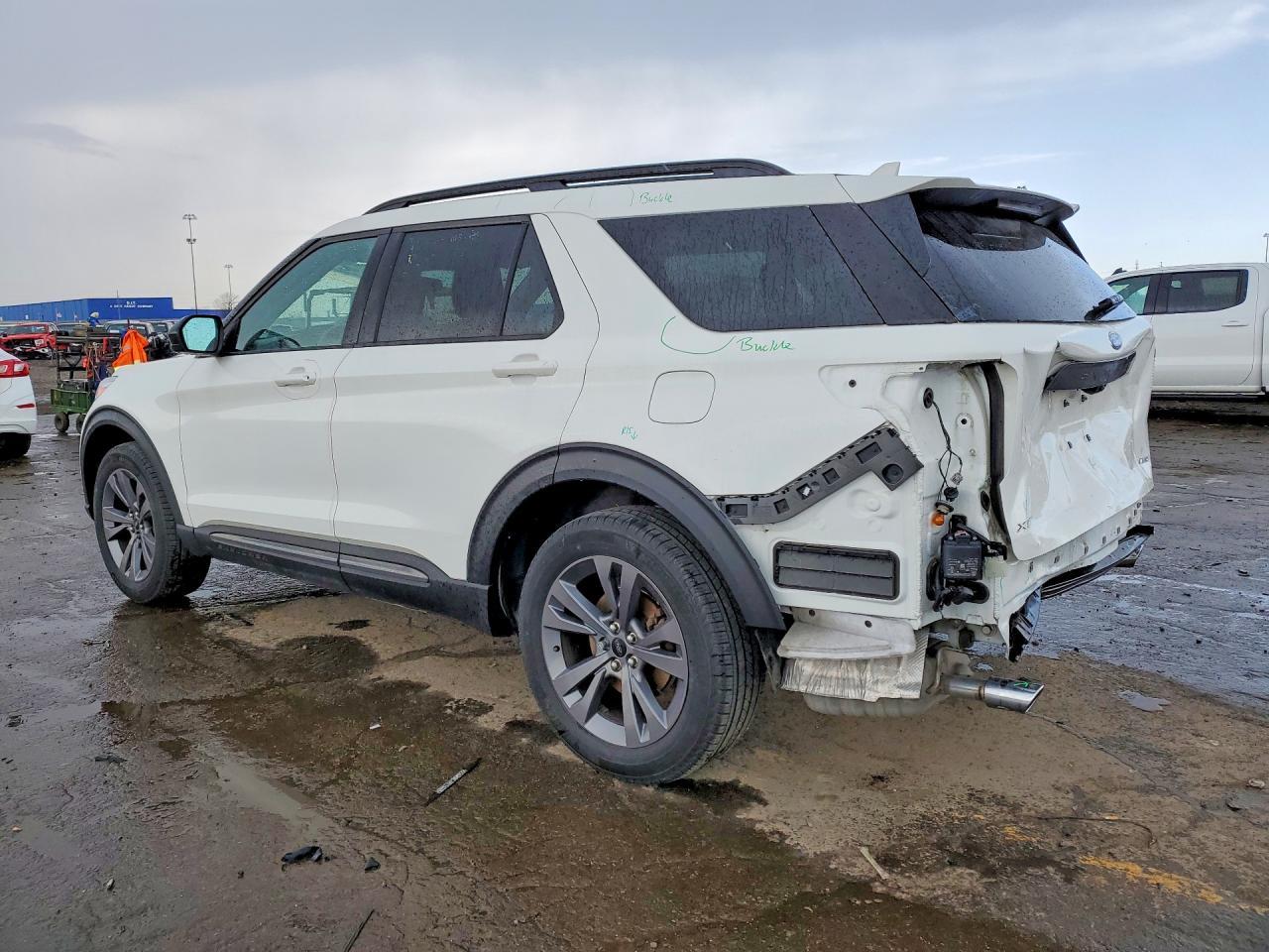 2023 Ford Explorer Xlt - Фото 2