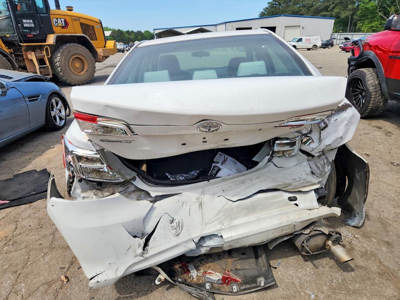 2012 Toyota Camry Le - Фото 6
