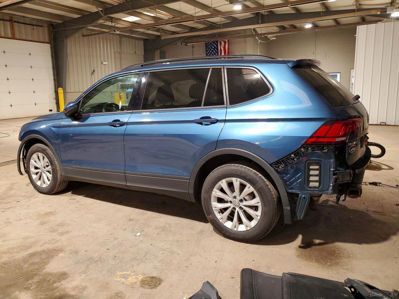 2019 Volkswagen Tiguan S - Фото 2