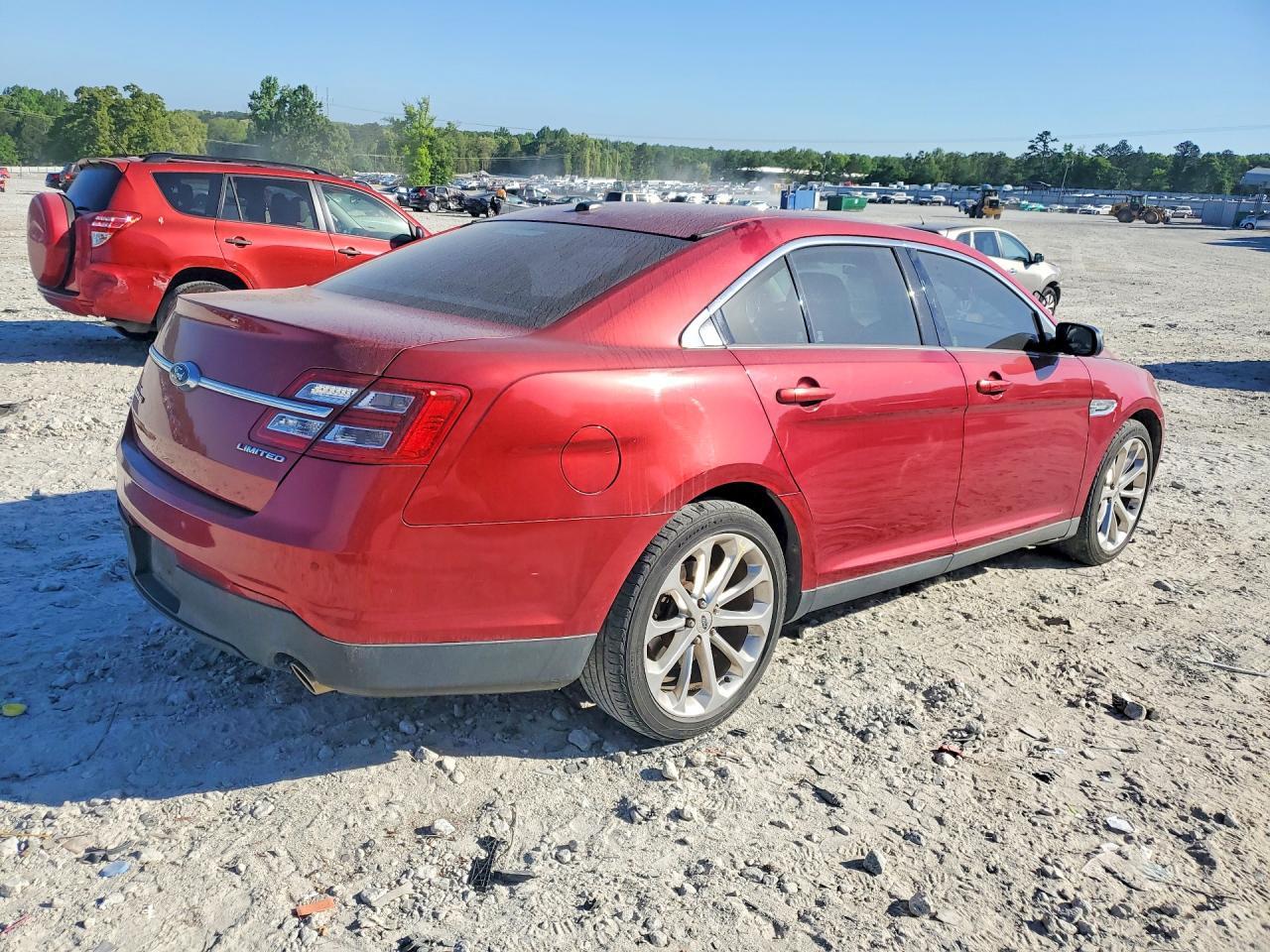 2016 Ford Taurus Limited - Image 3