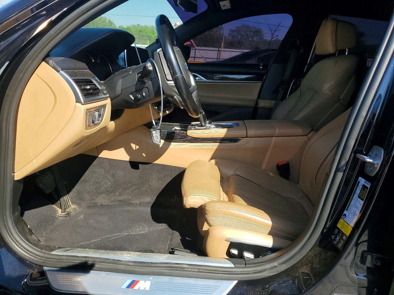 2017 BMW 750 Xi - Фото 7