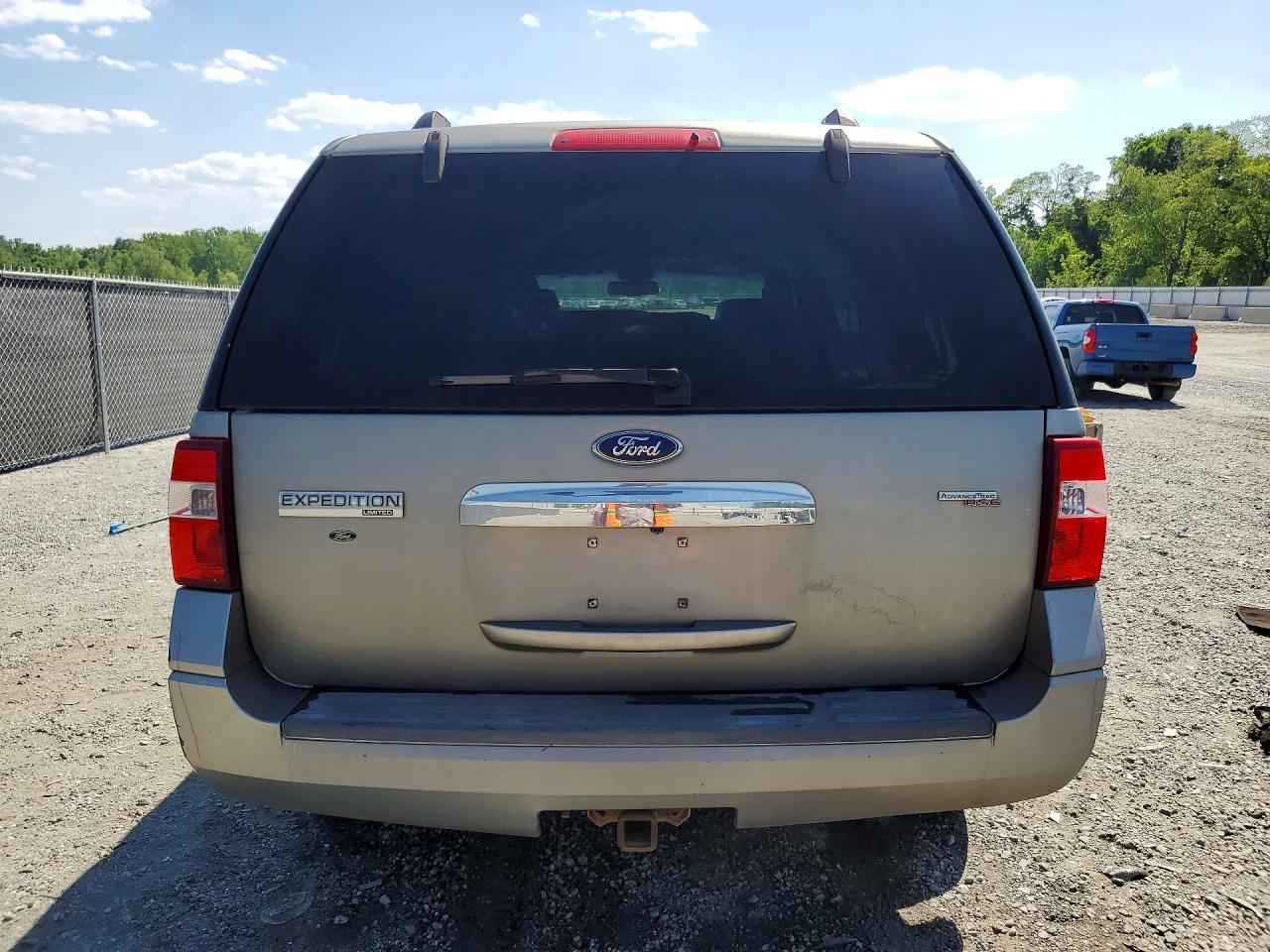 2008 Ford Expedition Limited - Image 6