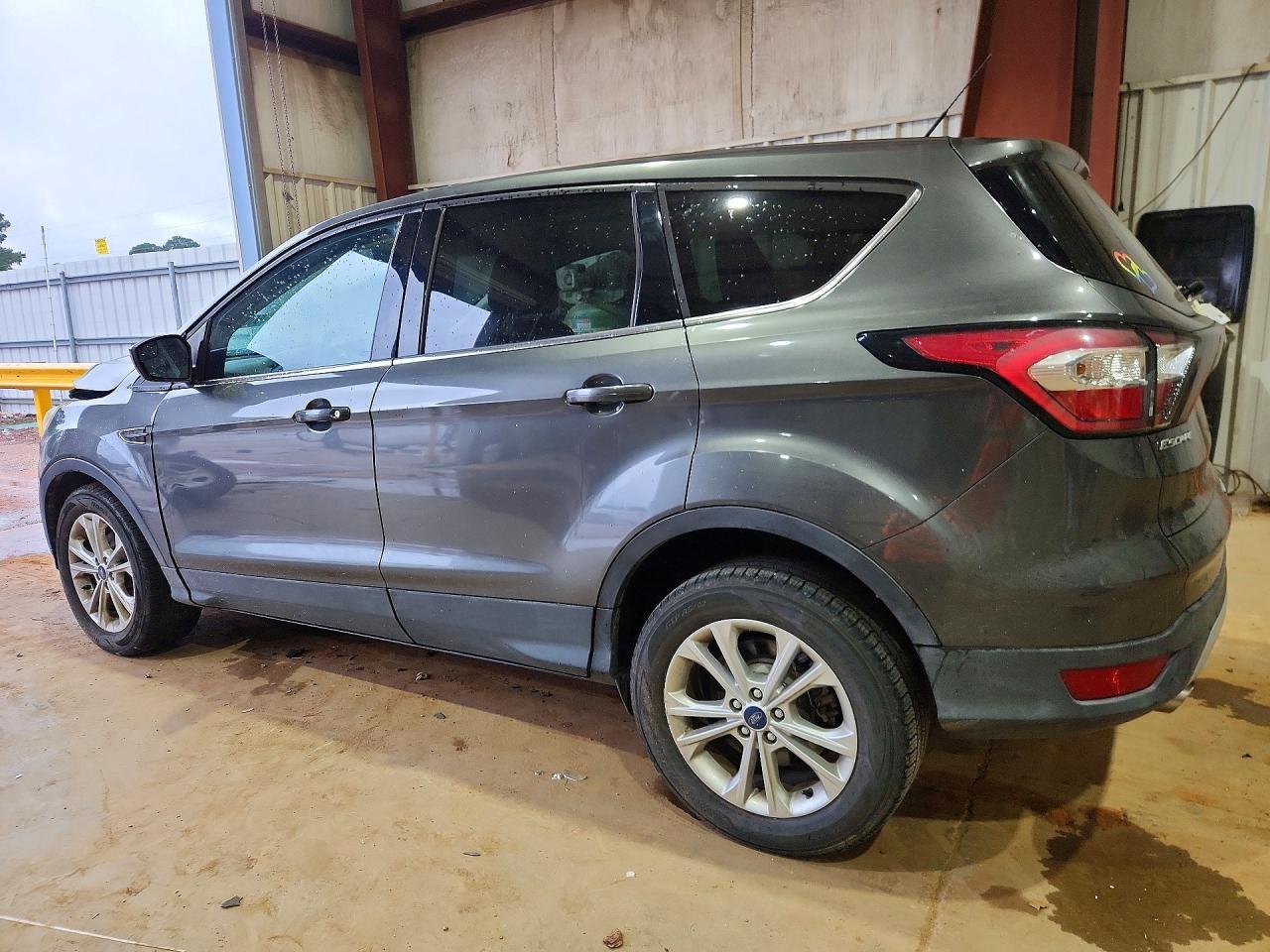 2017 Ford Escape Se - Image 2