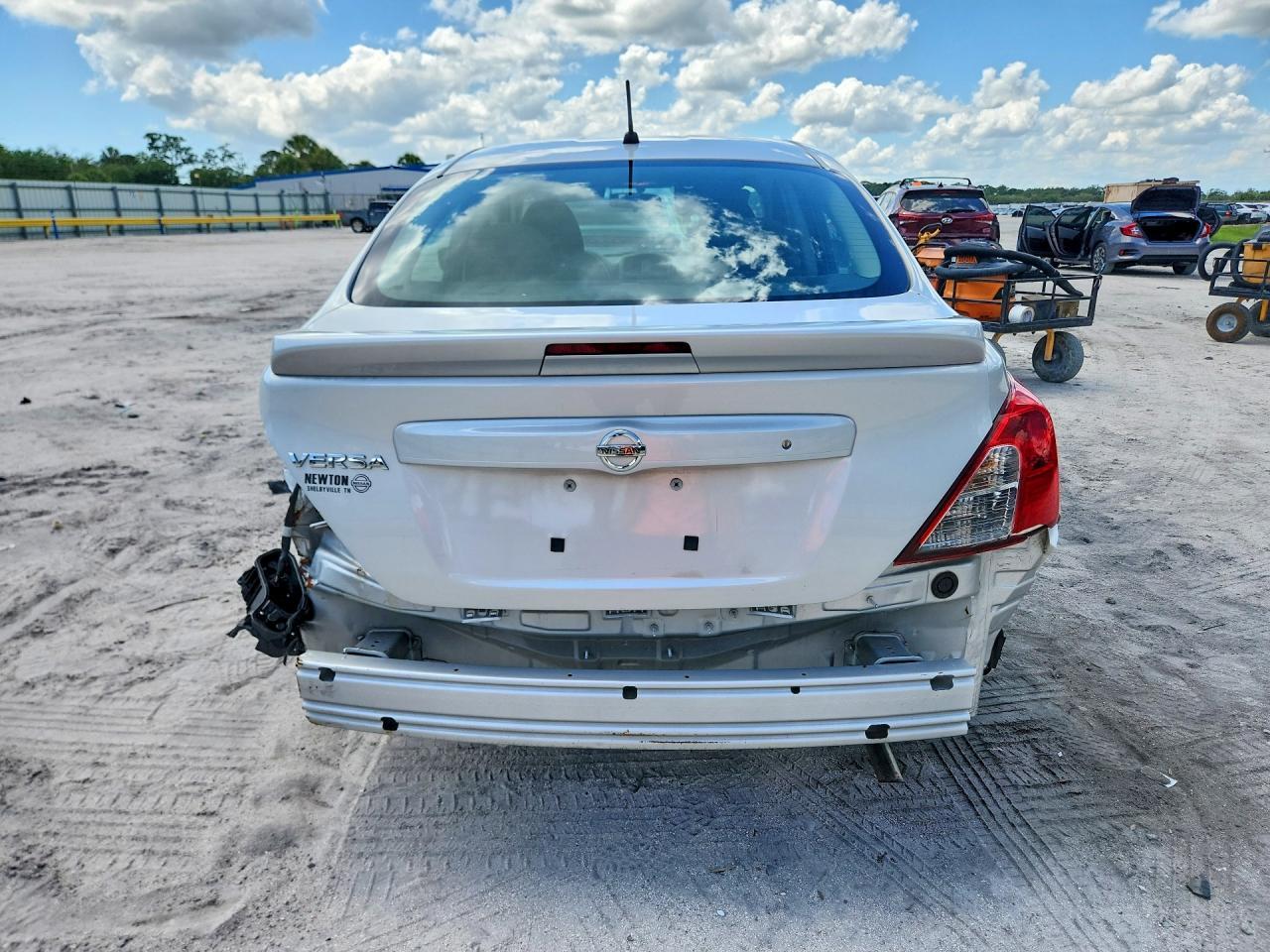 2018 Nissan Versa S Plus - Фото 6