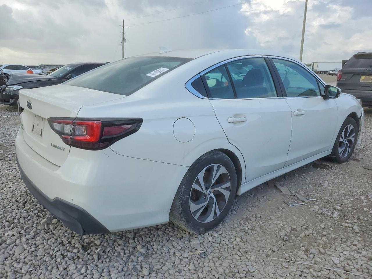 2020 Subaru Legacy Premium - Фото 3