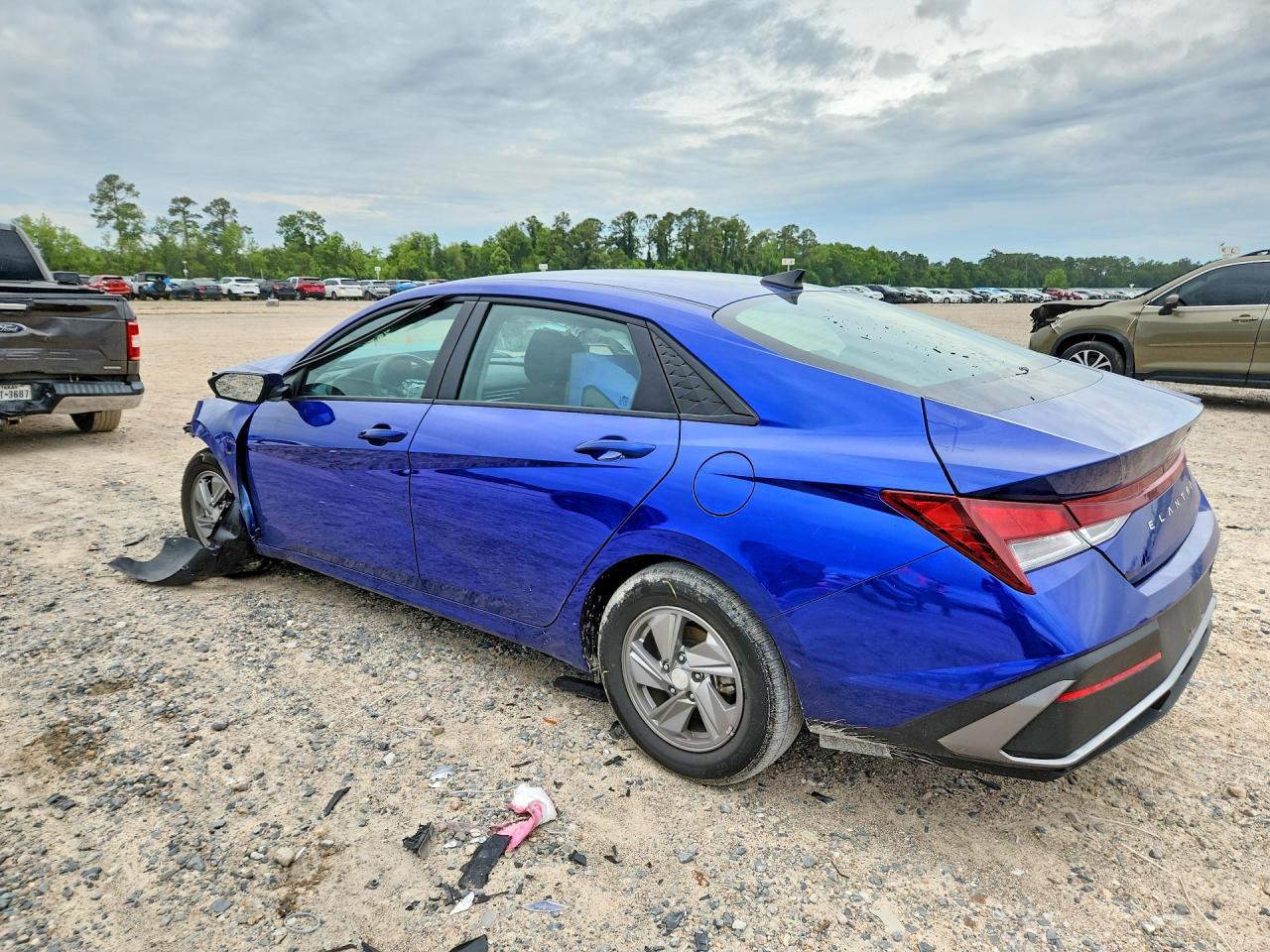 2025 Hyundai Elantra Se - Фото 2