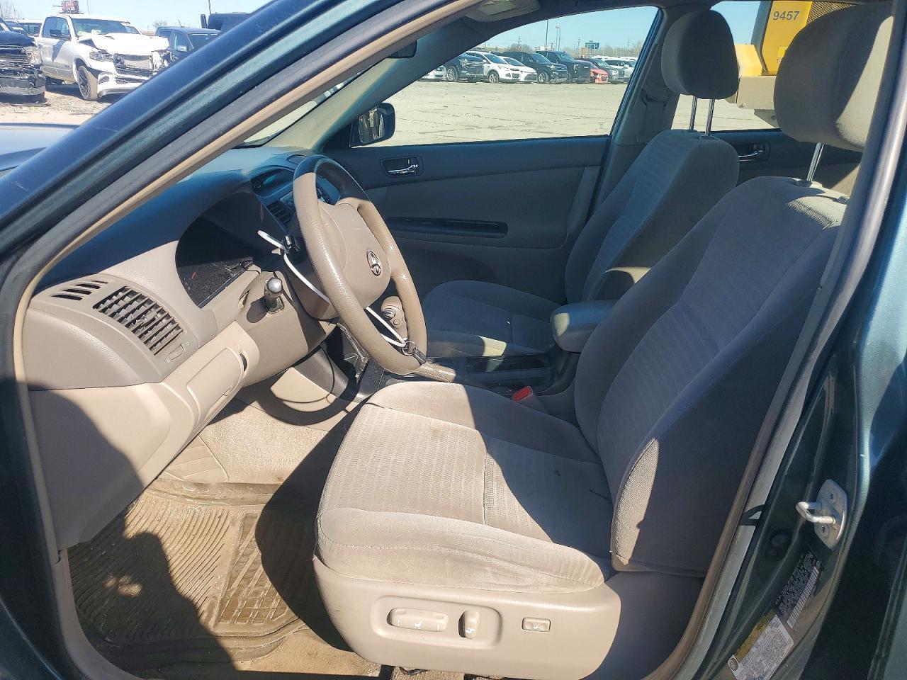 2005 Toyota Camry Le - Image 7
