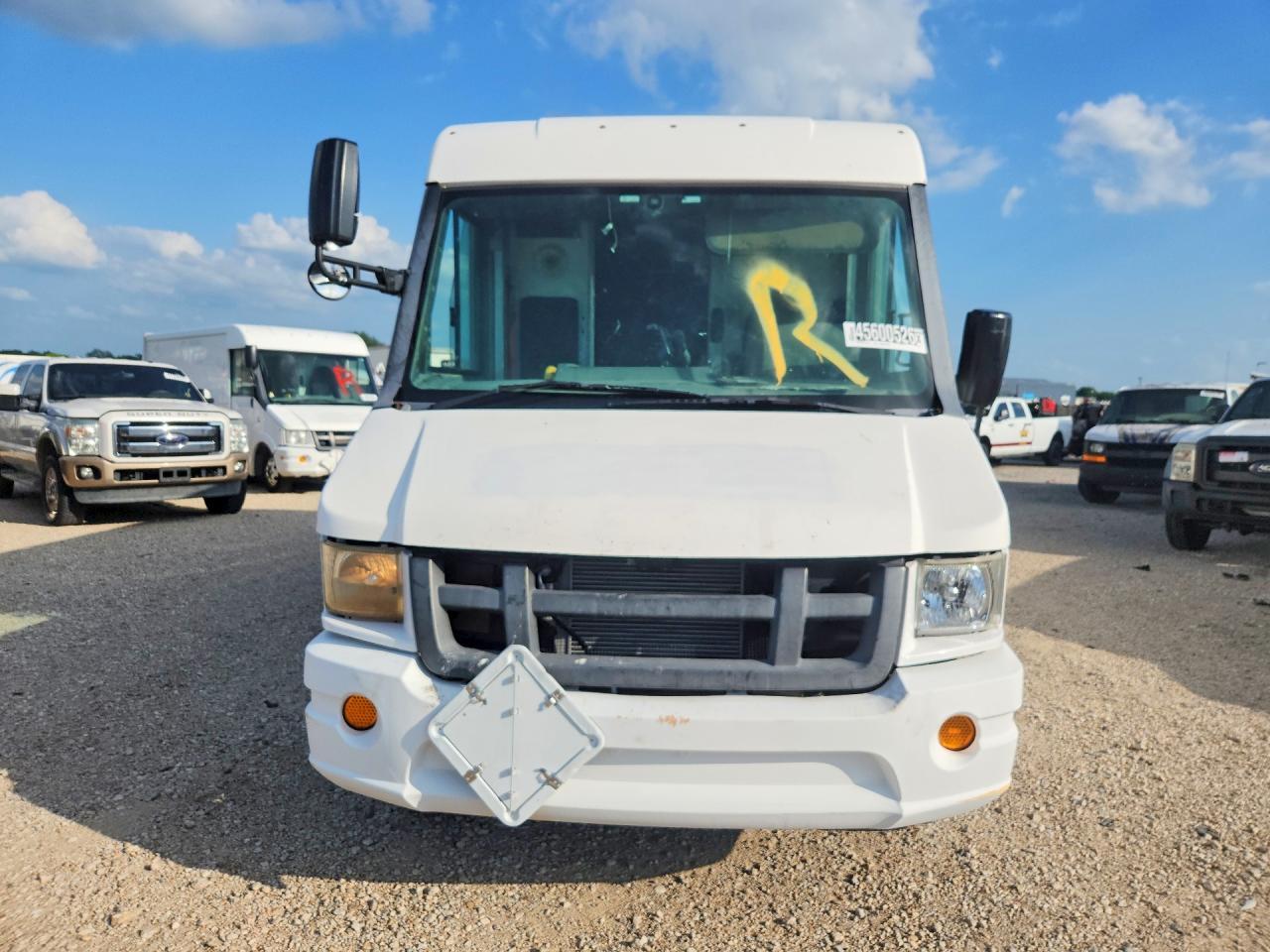2016 Isuzu Reach Npr - Фото 5