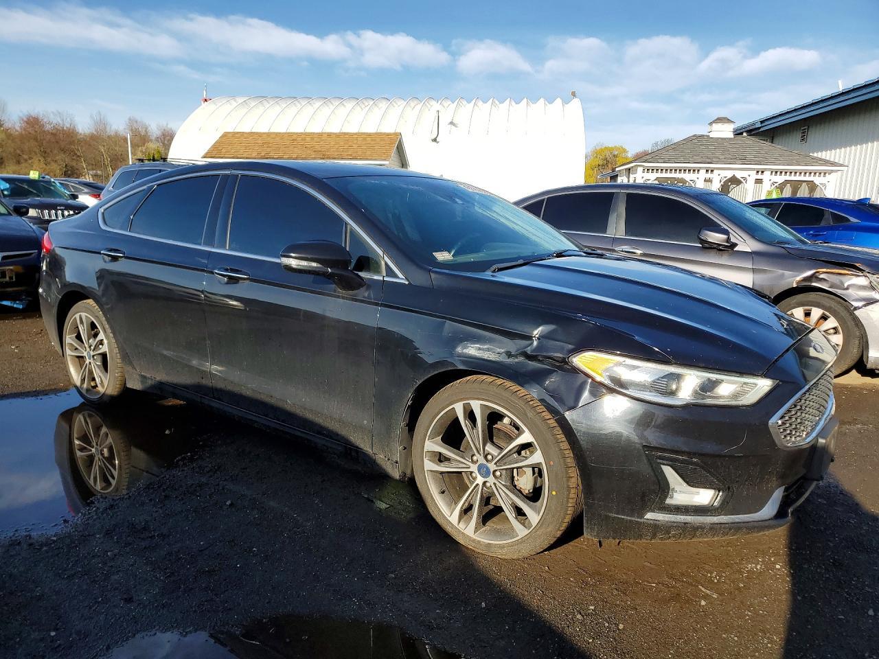 2019 Ford Fusion Titanium - Image 4