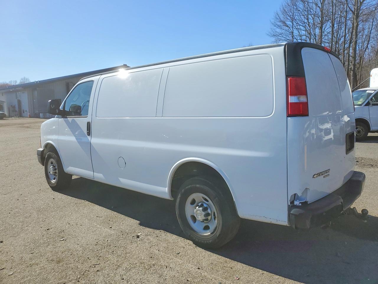 2016 Chevrolet Express G2500 - Image 2