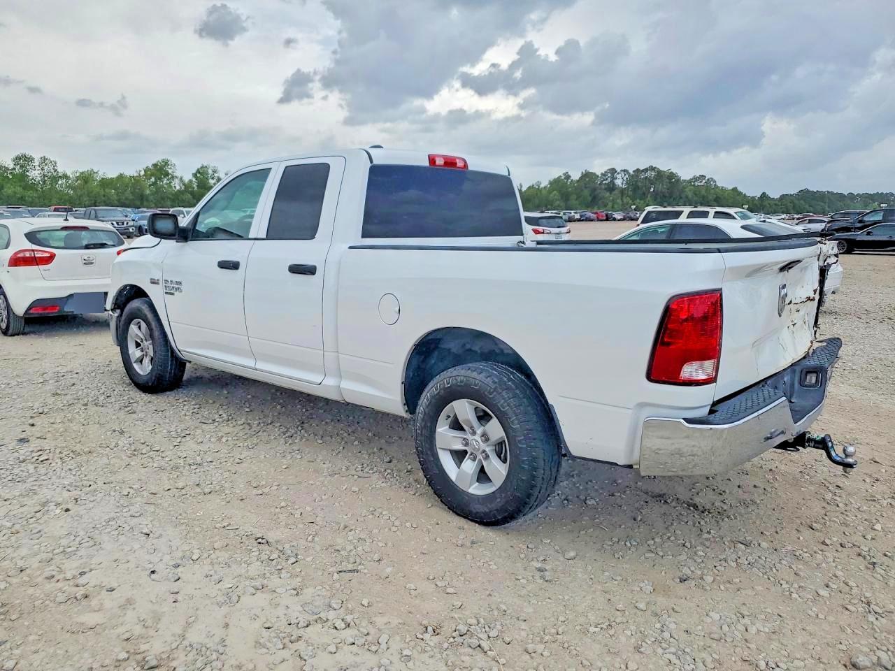 2021 Ram 1500 Classic Tradesman - Фото 2